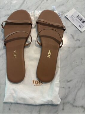TKEES Gemma Sandals - Beach Bum